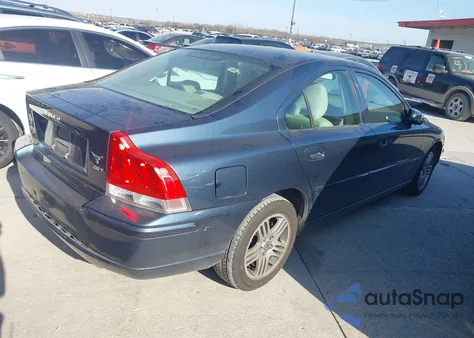 2008 Volvo S60 2.5T z USA, uszkodzony, nr VIN YV1RS592682683786